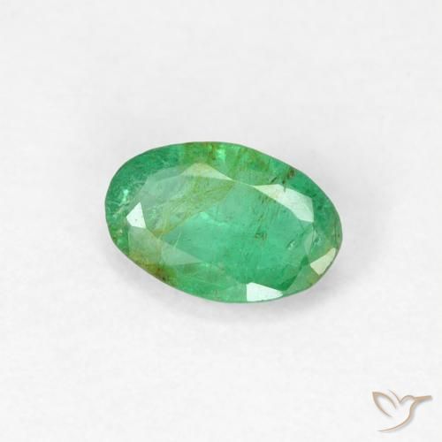 Esmeralda Verde claro natural de 0.29 ct, Ovalada, SI
