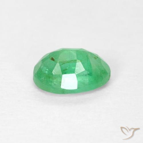 Esmeralda Verde amarillento natural de 0.57 ct, Ovalada, SI
