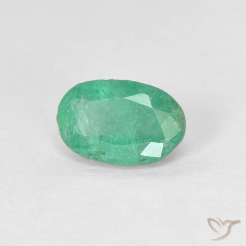 Esmeralda Verde claro natural de 0.52 ct, Ovalada, SI