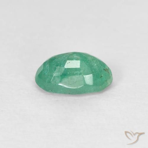 Esmeralda Verde claro natural de 0.52 ct, Ovalada, SI