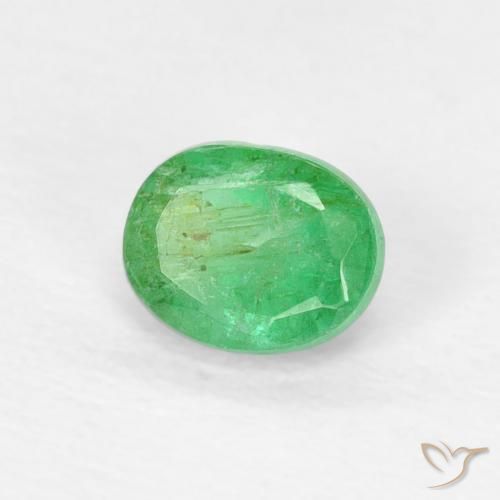 Esmeralda Verde medio natural de 0.42 ct, Ovalada, VS-SI
