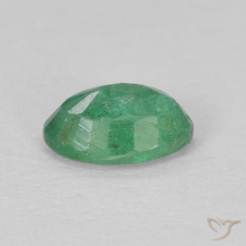 Esmeralda Verde claro medio natural de 0.31 ct, Ovalada, VS