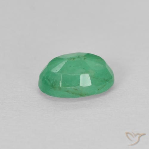 Esmeralda Verde medio natural de 0.49 ct, Ovalada, VS-SI
