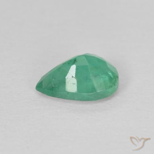 Esmeralda Verde claro natural de 0.43 ct, En forma de pera, VS-SI