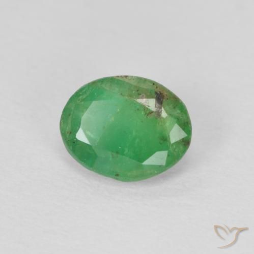 Esmeralda Verde medio natural de 0.58 ct, Ovalada, SI