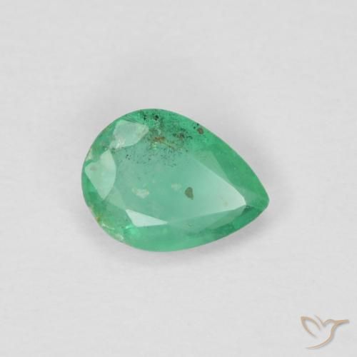 Esmeralda Verde jade natural de 0.25 ct, En forma de pera, VS-SI