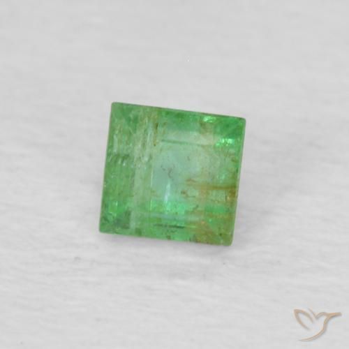 Esmeralda Verde amarillento natural de 0.15 ct, Cuadrado, VS-SI