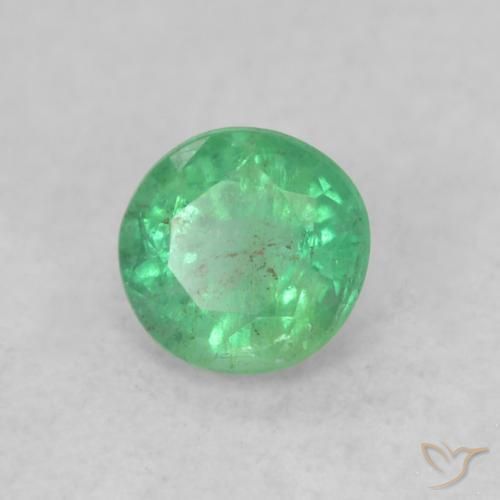 Esmeralda Verde claro natural de 0.18 ct, Redondo, SI