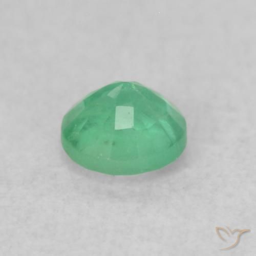 Esmeralda Verde claro natural de 0.18 ct, Redondo, SI