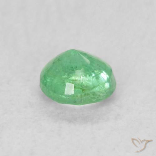 Esmeralda Verde intenso natural de 0.16 ct, Corte Redondo, SI