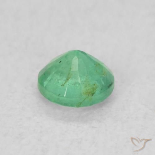 Esmeralda Verde amarillento natural de 0.17 ct, Redondo, SI