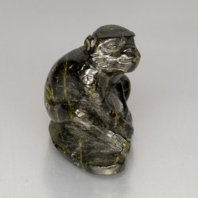 Epidota verde natural de 38,79 ct, forma elegante, opaco