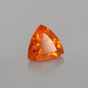 Ópalo de fuego naranja natural de 0,57 ct, trillón, transparente