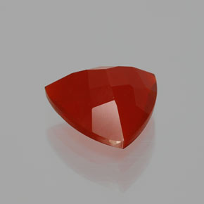 Ópalo de fuego rojo natural de 2,46 ct, trillón, transparente