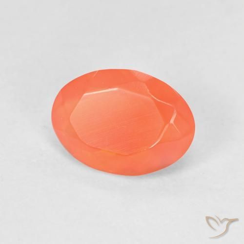 Ópalo de fuego Naranja claro natural de 0.55 ct, Ovalada, Transparente