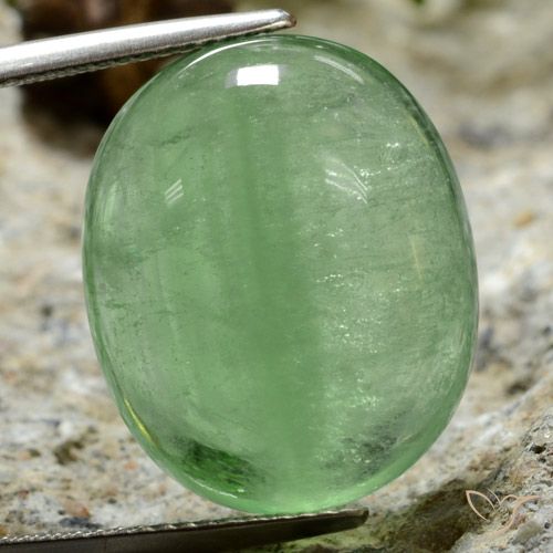 27.33ct Natural Verde claro Fluorita, Ovalada, Transparente