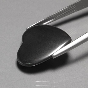 Hematita gris natural de 22,95 ct, forma de corazón, opaco