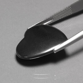 Hematita gris natural de 23,13 ct, forma de corazón, opaco