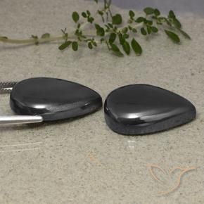 Gemas de Hematites Gris negro natural de 72.67 ct, En forma de pera, Opaco