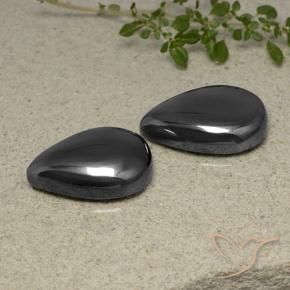 Gemas de Hematites Gris oscuro natural de 73.93 ct, En forma de pera, Opaco