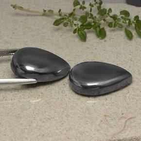 Gemas de Hematites Gris oscuro natural de 73.93 ct, En forma de pera, Opaco