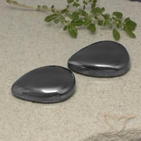 Gemas de Hematites Gris negro natural de 80.40 ct, En forma de pera, Opaco