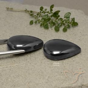 Gemas de Hematites Gris negro natural de 79.05 ct, En forma de pera, Opaco