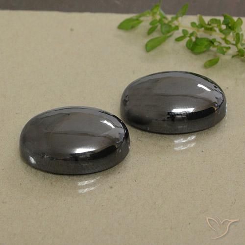 Gemas de Hematites Verde medio natural de 69.94 ct, Ovalada, Opaco