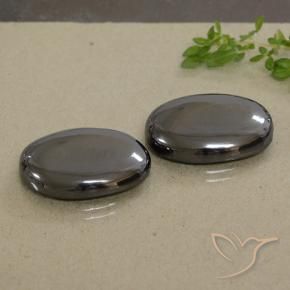 Gemas de Hematites Verde medio natural de 49.07 ct, Ovalada, Opaco