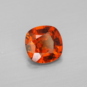 granate hessonita Rojo medio natural de 1.50 ct, Corte Cojín, SI