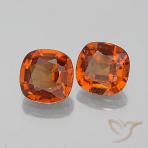 Gemas de granate hessonita Naranja medio natural de 2.97 ct, Forma Cojín, VS-SI