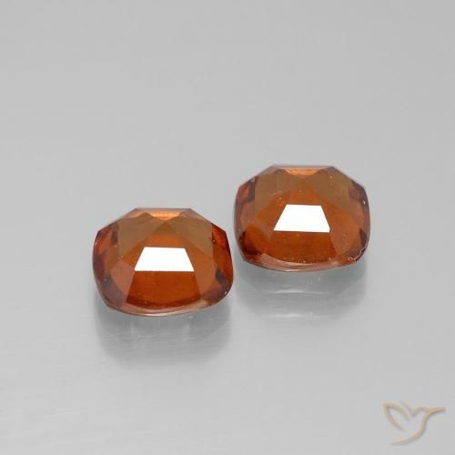 Gemas de granate hessonita Naranja medio natural de 4.95 ct, Forma Cojín, VS-SI
