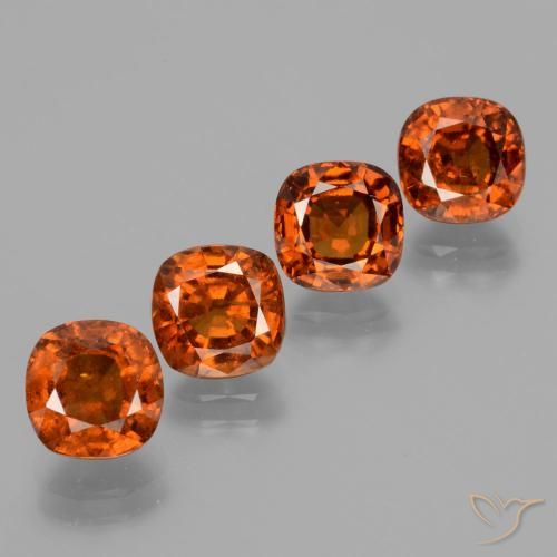 Gemas de granate hessonita Naranja medio natural de 7.49 ct, Forma Cojín, VS-SI