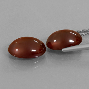 Gemas de granate hessonita Rojo carmesí intenso natural de 7.67 ct, Corte Óvalo, Translúcido