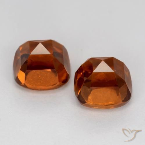 Gemas de granate hessonita Naranja rojizo natural de 3.13 ct, Forma Cojín, VS