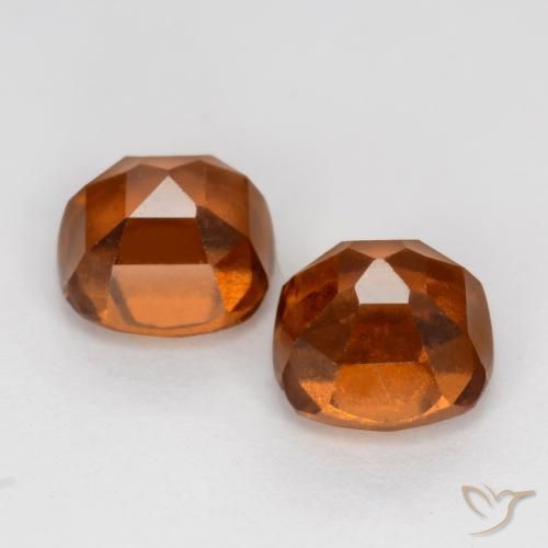 Gemas de granate hessonita Naranja rojizo natural de 2.85 ct, Forma Cojín, VS