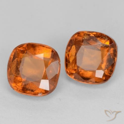 Gemas de granate hessonita Naranja medio natural de 2.91 ct, Forma Cojín, VS