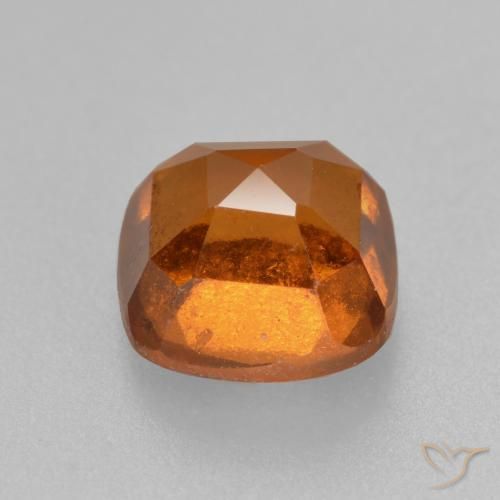 granate hessonita Naranja rojizo natural de 2.29 ct, Forma Cojín, VS-SI
