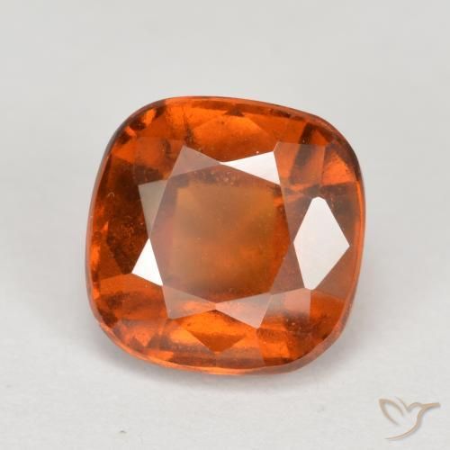 granate hessonita Naranja oscuro medio natural de 2.21 ct, Forma Cojín, VS