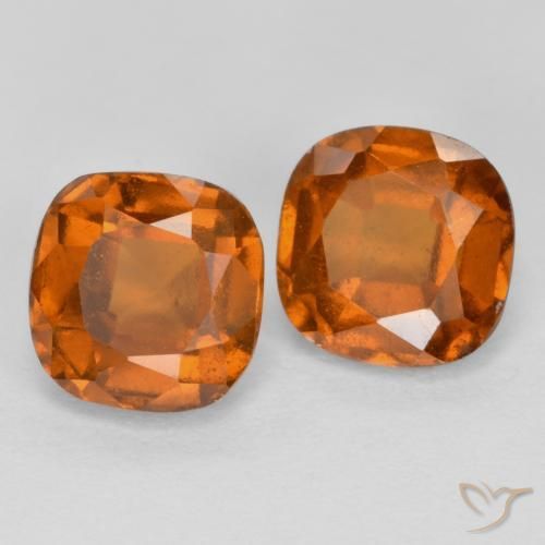 Gemas de granate hessonita Naranja oscuro medio natural de 2.46 ct, Forma Cojín, VS-SI