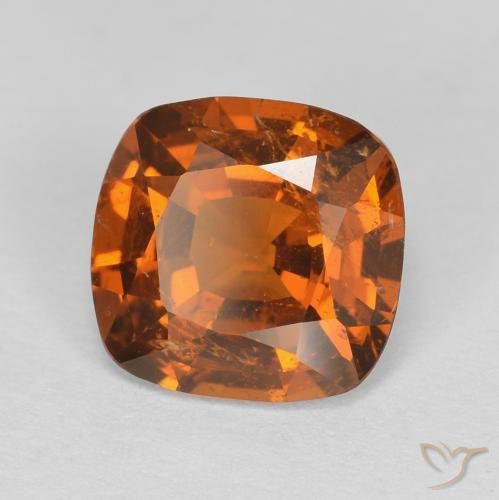 granate hessonita Medium Dark-Orange natural de 1.74 ct, Forma Cojín, VVS-VS