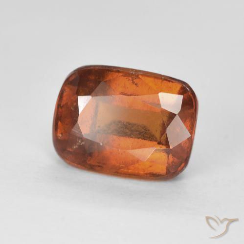 granate hessonita Naranja oscuro natural de 2.67 ct, Forma Cojín, VVS-VS