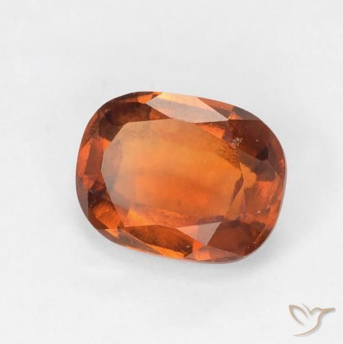 granate hessonita Naranja oscuro natural de 2.39 ct, Forma Cojín, VS