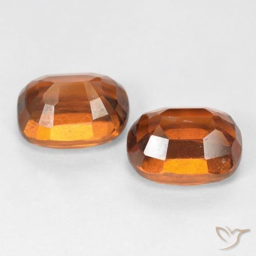 Gemas de granate hessonita Ámbar naranja natural de 4.23 ct, Forma Cojín, VS