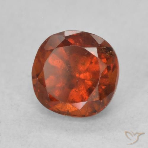 granate hessonita Naranja rojizo natural de 0.87 ct, Forma Cojín, VS