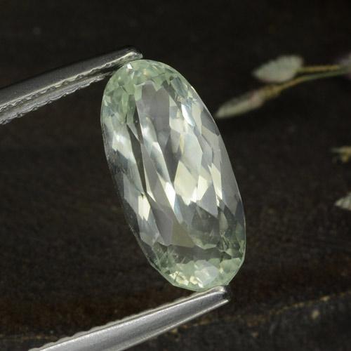 Hiddenite Gris-verde medio natural de 3.76 ct, Corte Óvalo, VS