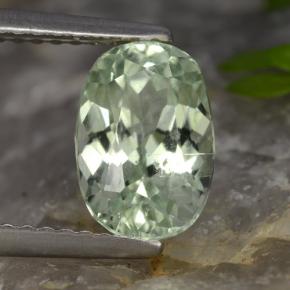 Hiddenite Verde claro natural de 2.31 ct, Corte Óvalo, VS