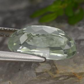 Hiddenite Blanco verdoso claro natural de 2.44 ct, Corte Óvalo, VVS-VS