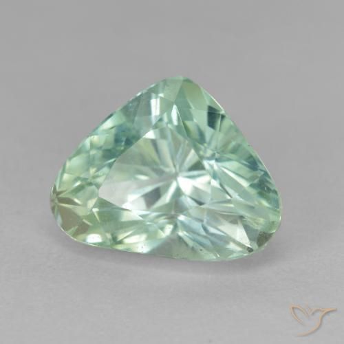 Hiddenite Verde azulado claro natural de 8.36 ct, En forma de pera, VS-SI