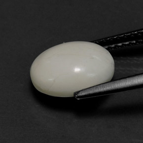 Howlita blanco natural de 2,63 ct, corte óvalo, opaco